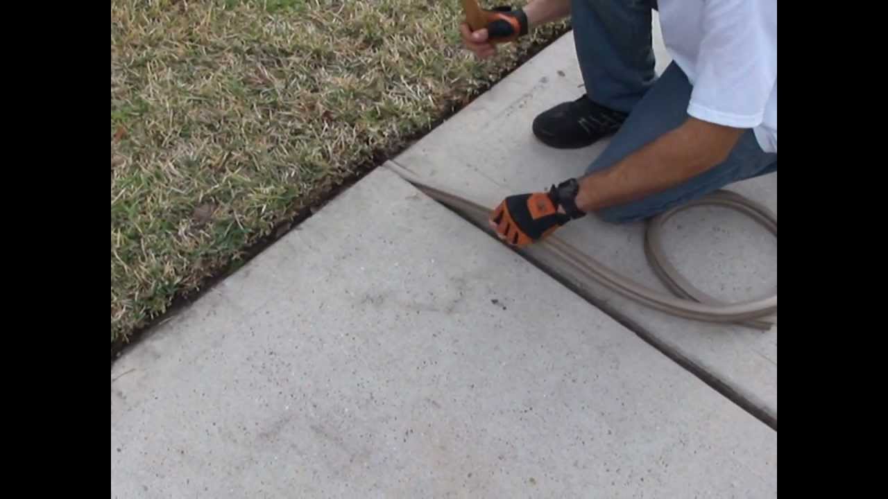 construction joint in concrete pavement crack